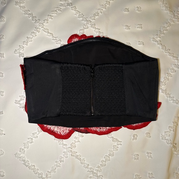 Alice + Olivia Black Top with Red Floral Design - Picture 3 of 7